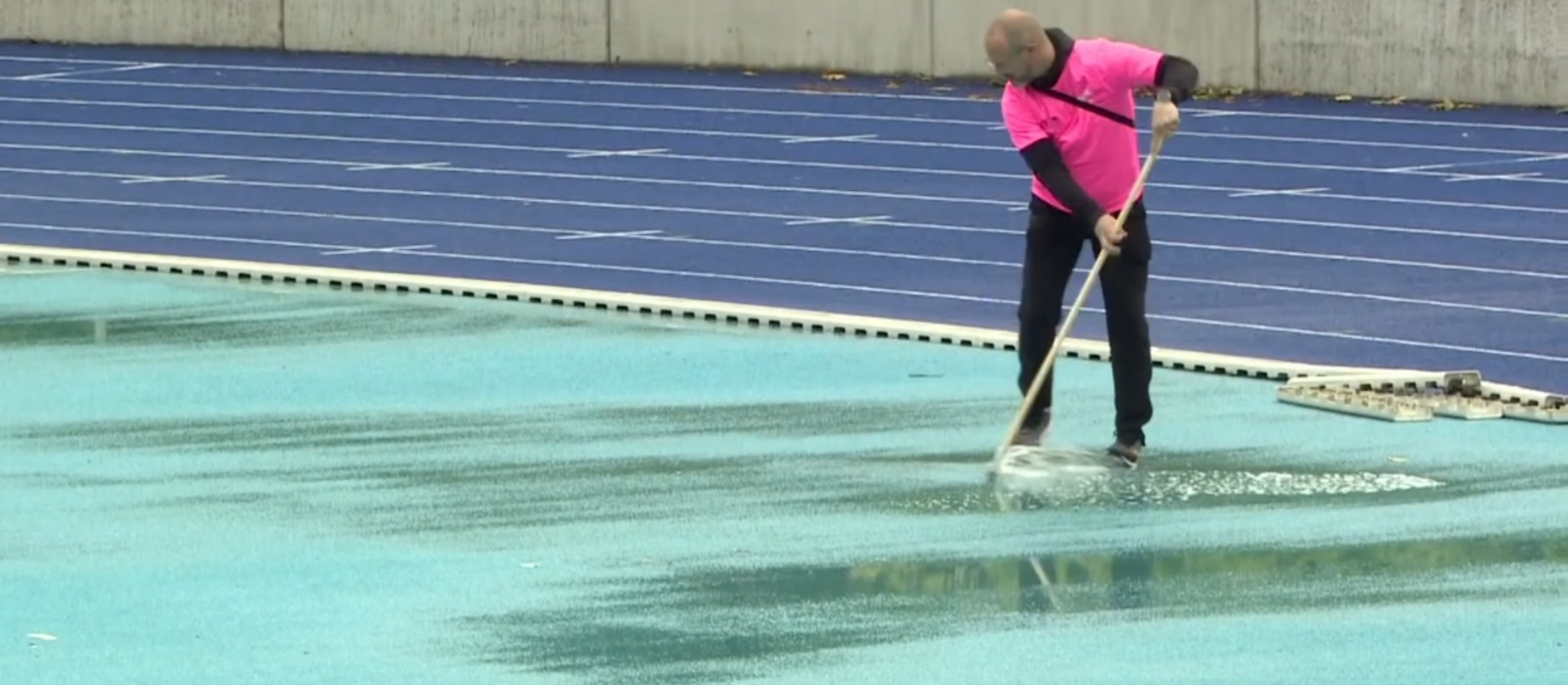 However the organisers did their very best sweeping away as much water as possible 