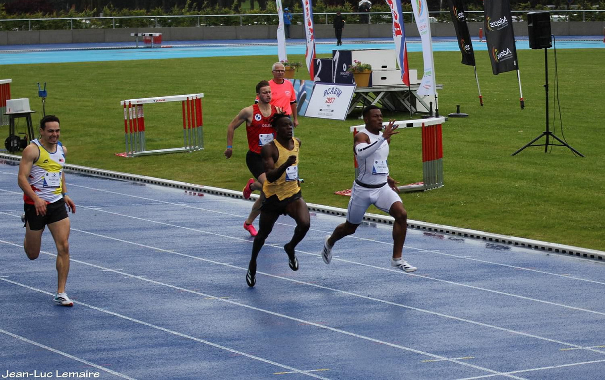 Russel in third place for Malaysia (22.10), Patrice Sasa (22.05) of France second, and in first Gabon athlete Guy Maganga gorra (22.01).